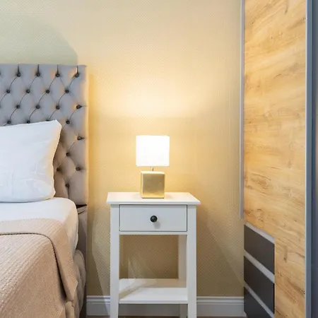 Rich 8 Apartamento